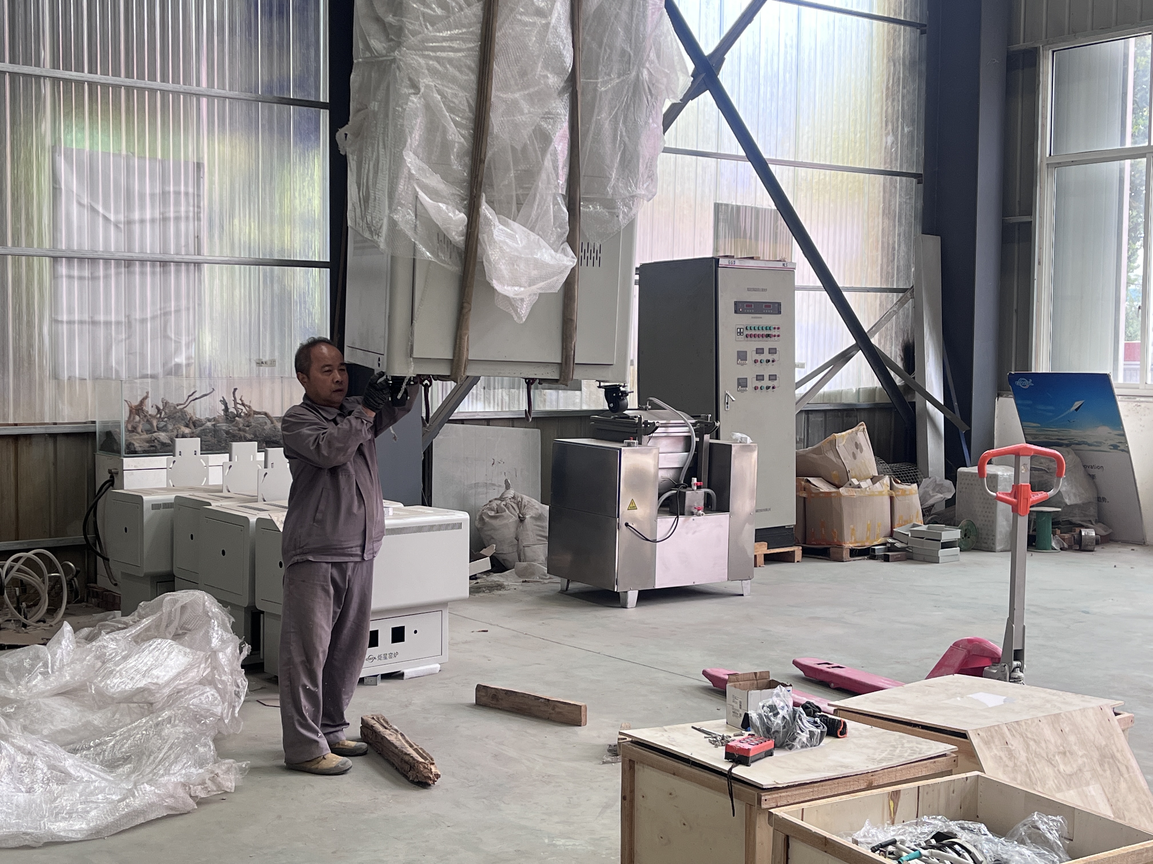 装配车间生产场景